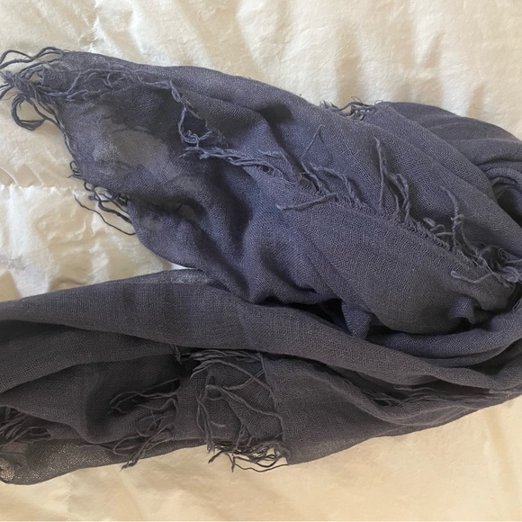 Chan Luu Silk & Cashmere Scarf NWOT - Picture 5 of 5